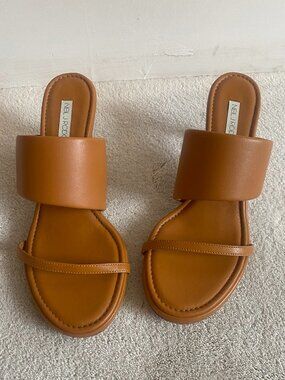 NEIL J. RODGERS - ALMA SANDALS